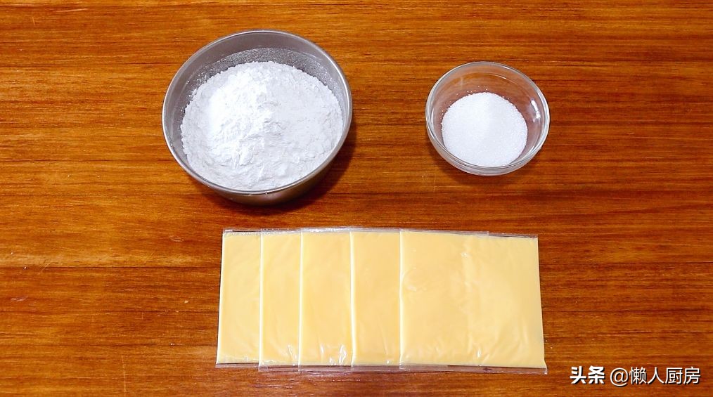 年糕不用微波炉用开水泡软吗,很好吃的年糕爆浆不用煮