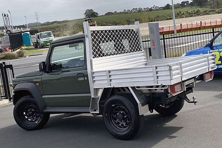 纽西兰经销商把新吉姆尼改成货车贩售，这是不是毁经典？