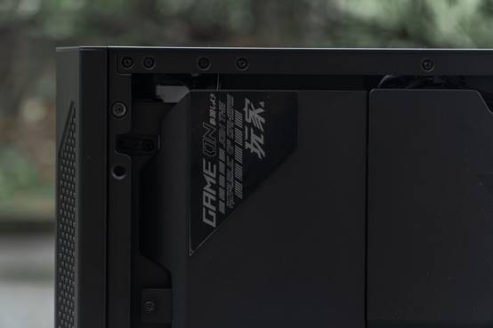 rogstrix雷鹰850g测评,rogstrix雷鹰550w