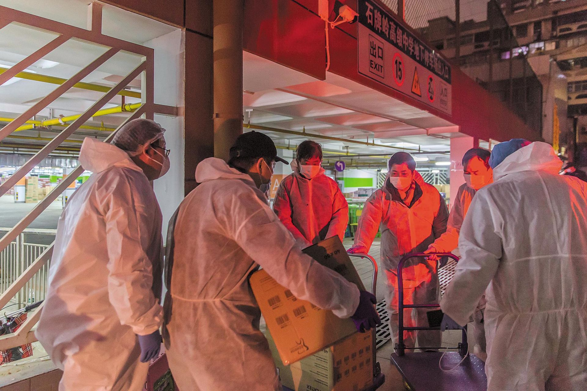 抗疫支前志愿者集合小分队,致敬抗疫一线人员绘画素描