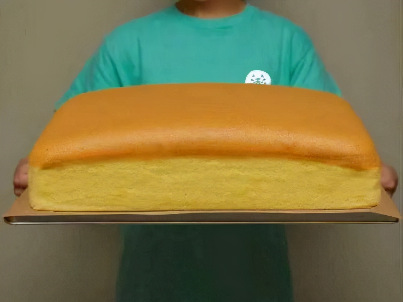 火爆街头的古早蛋糕vs贵族糕点长崎蛋糕，究竟哪个更胜一筹？