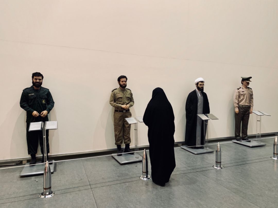 伊朗：黑纱下骚动的嬉皮青年