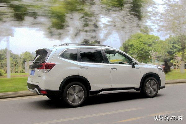 斯巴鲁森林人混动四驱测试,全新斯巴鲁森林人四驱试驾