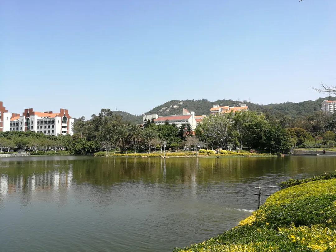 厦门最全旅游攻略！最不推荐吃住在曾厝垵，和农贸集市差不多