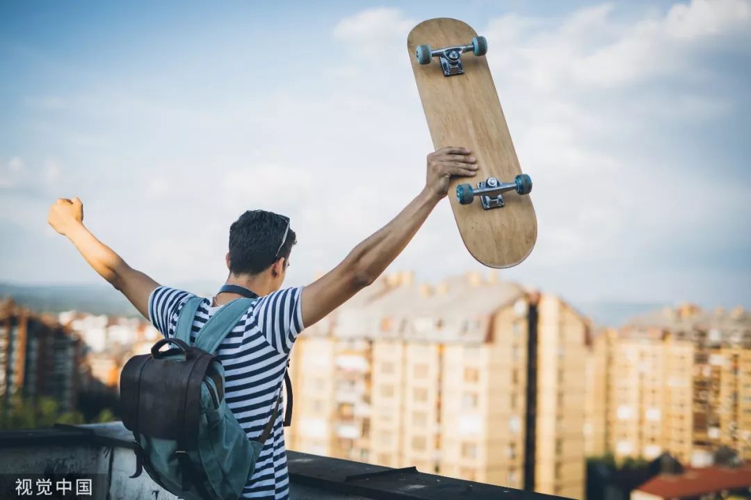 出差见客户双肩包,轻便双肩包出差不压肩膀