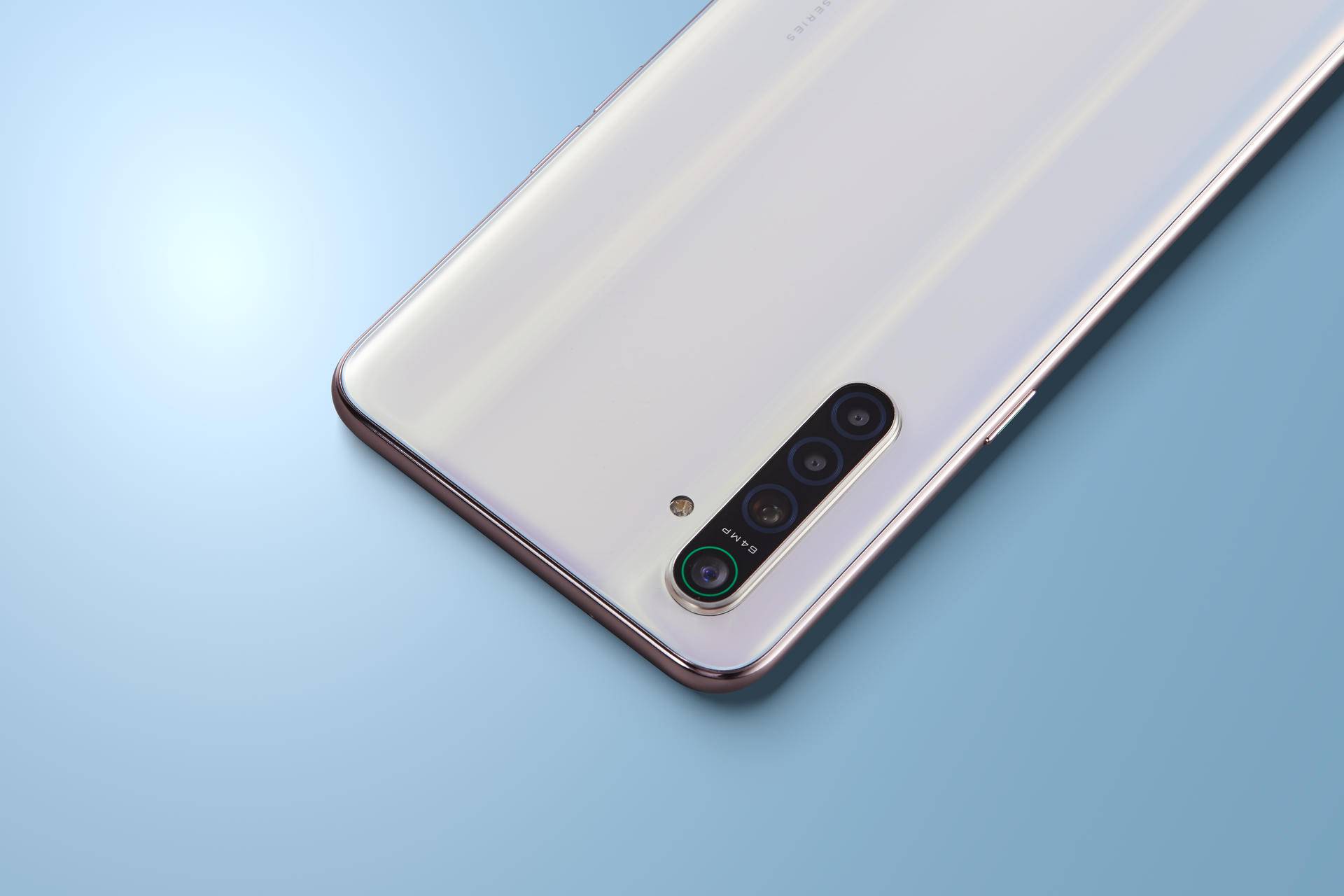 好看还打游戏好的手机,oppo好看打游戏又好的手机