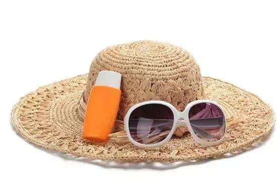 这些护肤品千万别混搭超级伤脸,警惕千万别用的4种护肤品