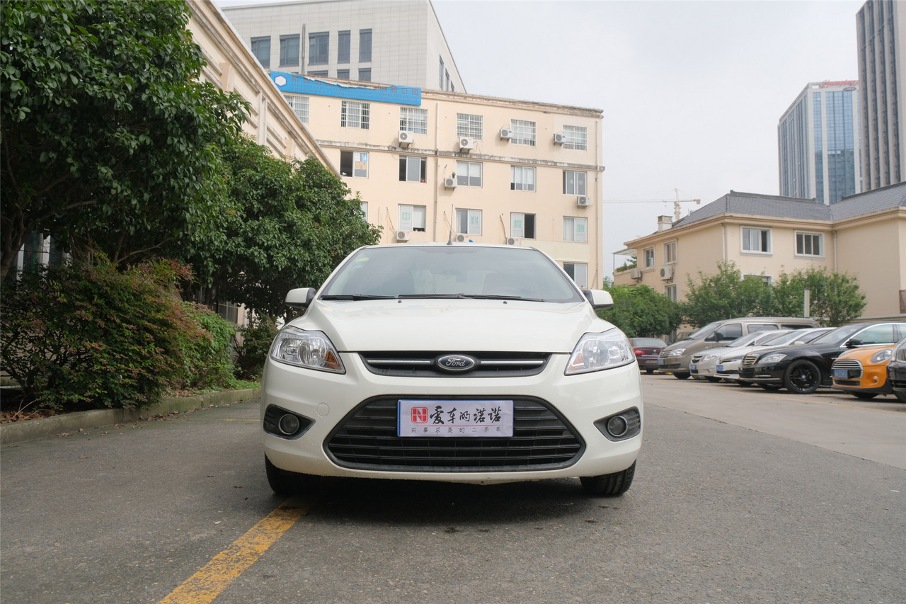 5年才跑了9000公里的车可以买吗,5年左右的福克斯值多少钱