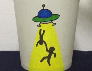 用纸杯变出100块钱的魔术教程,橘子一次性纸杯简单小魔术