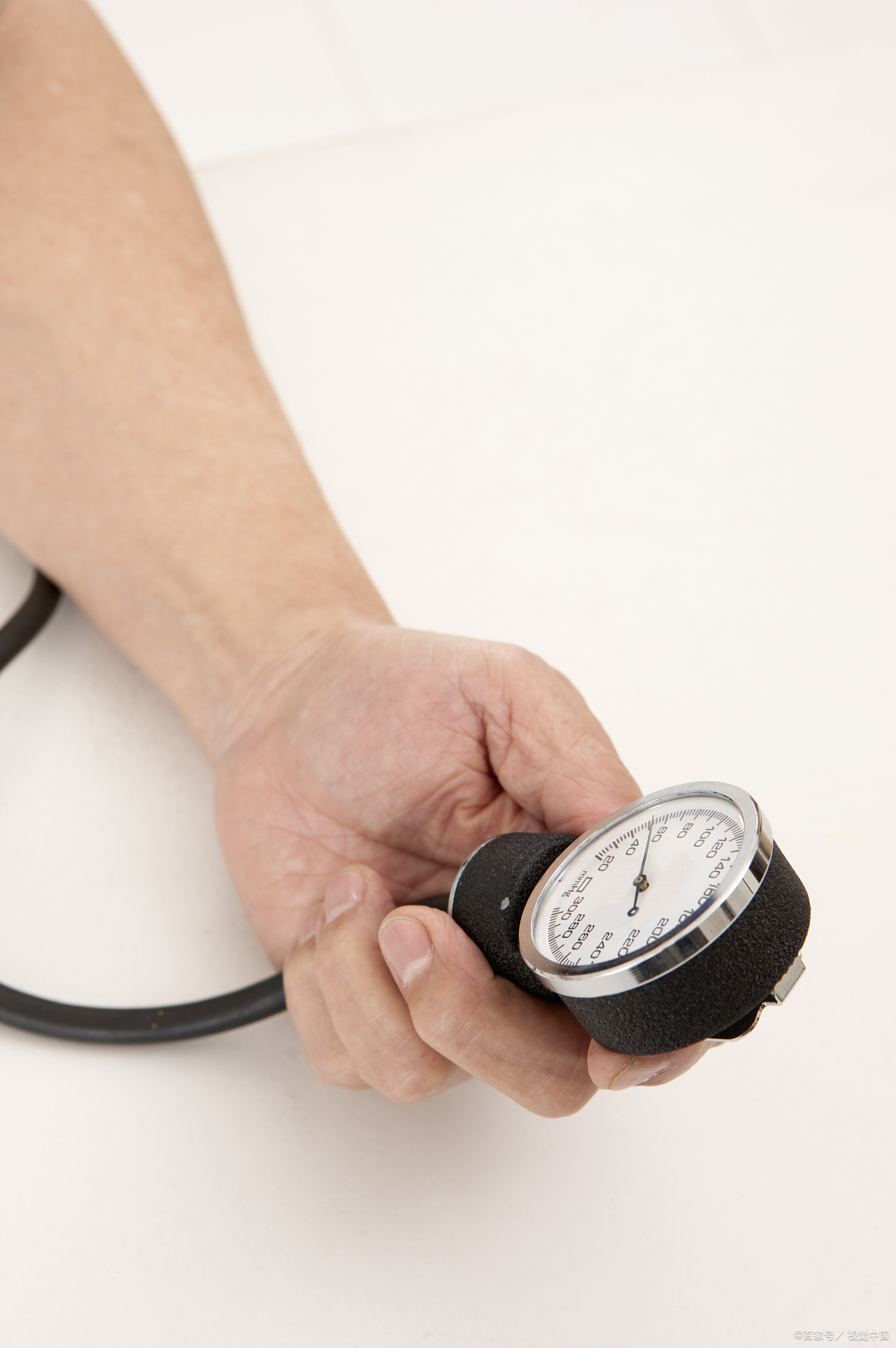 电子血压计测的血压不准？还是人工水银柱血压计靠谱，这是真的吗