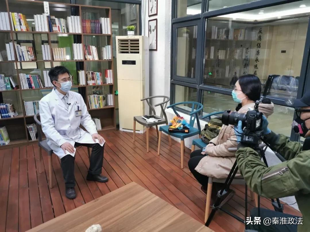 “转角遇见·百草园”为秦淮中医院输入创新发展正能量