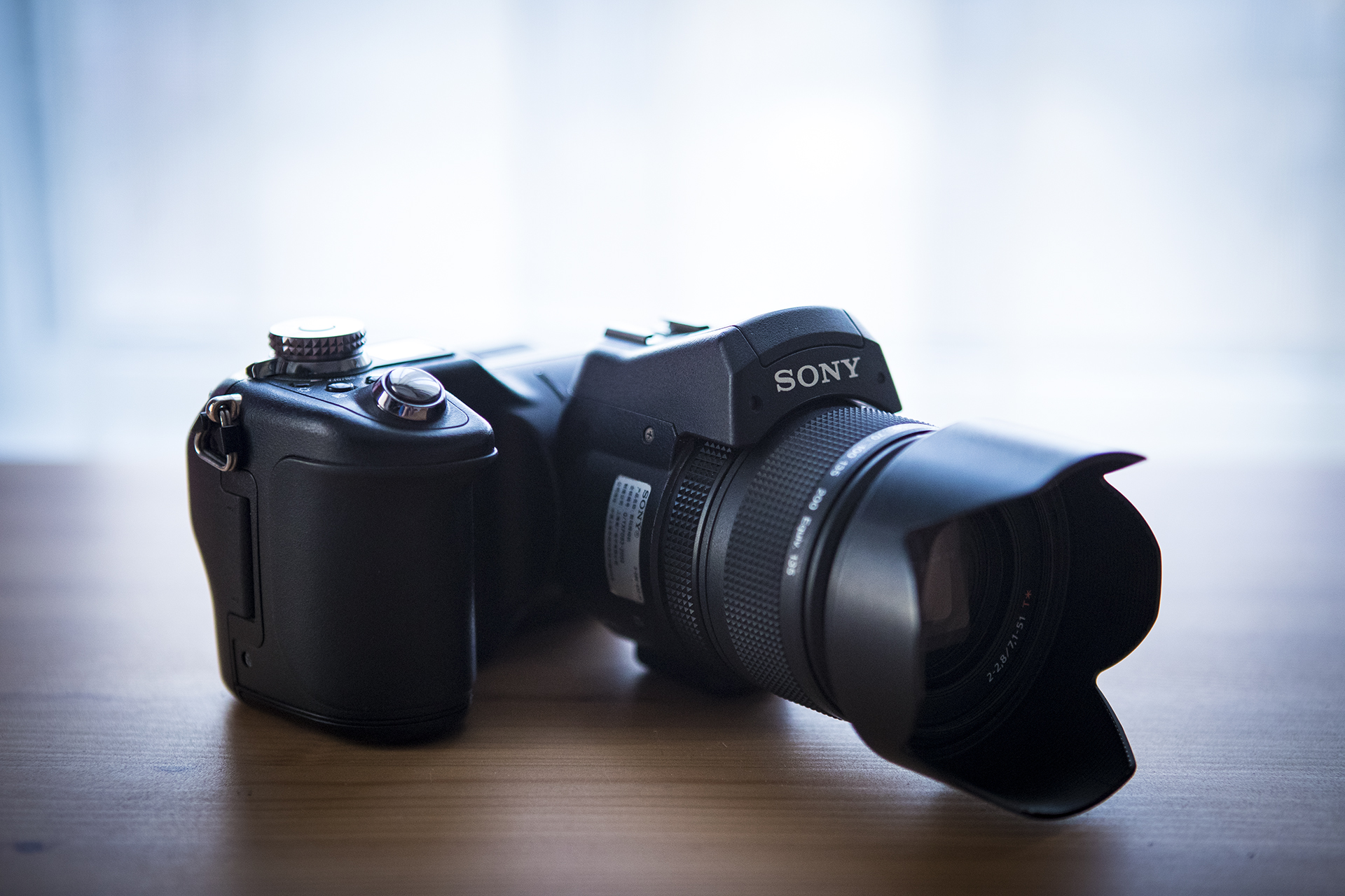 最好的数码相机是哪一款,16年的数码相机现在过时么