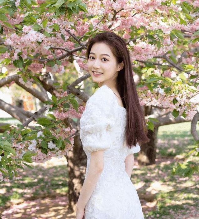 领诵归来后，中国传媒大学校花冯琳，新的努力方向是什么？