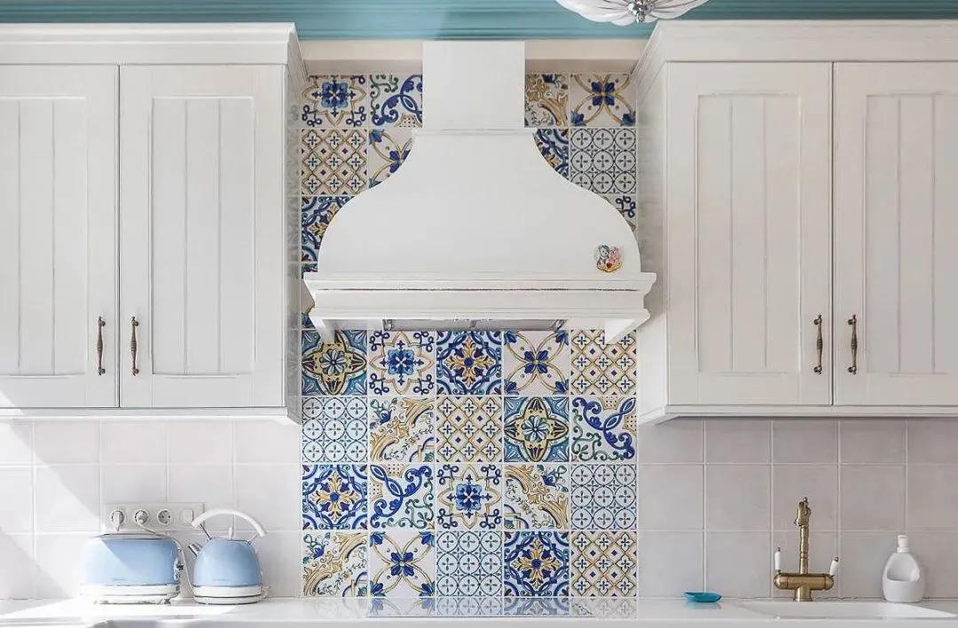 瓷砖通铺怎么搭配最好看,当下实用且流行的瓷砖搭配