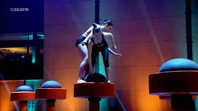 突破5层楼高厚重混凝土、1000磅的墙壁...欧美五大闯关综艺盘点！