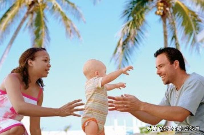 宝宝学走路顺其自然,宝宝学走路妈妈省力技巧