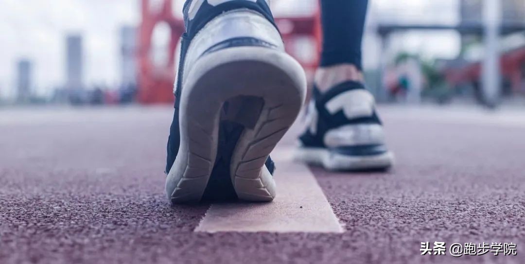 跑道上跑马跑鞋推荐,跑马一般用什么跑鞋