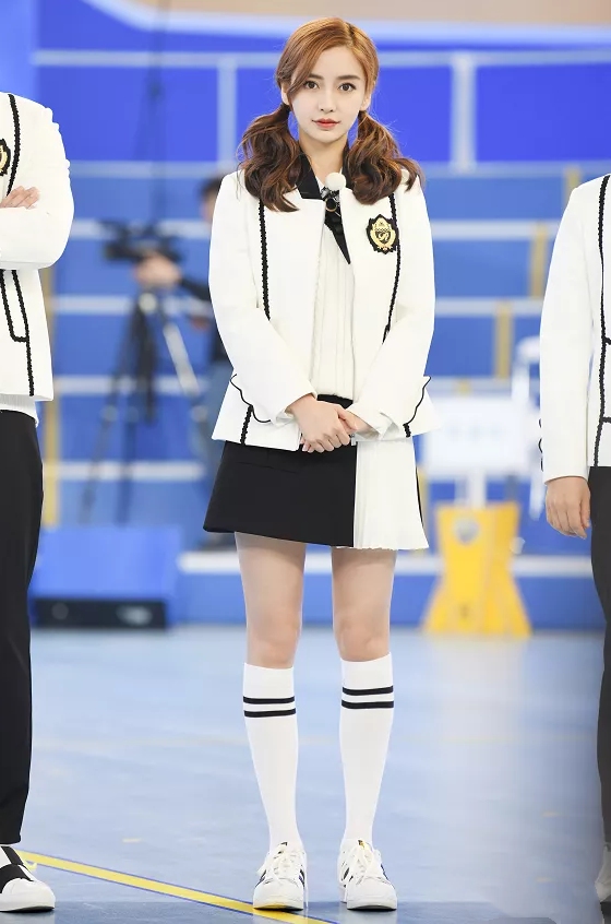 今年流行的黑袜,时尚潮流黑袜