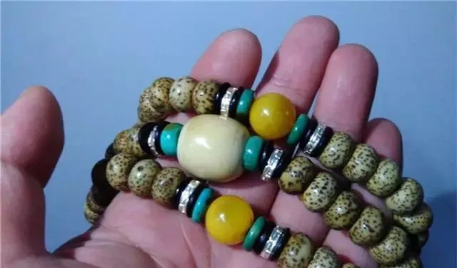 如何搭配适合自己的手串,正确的手串怎么样搭配好看