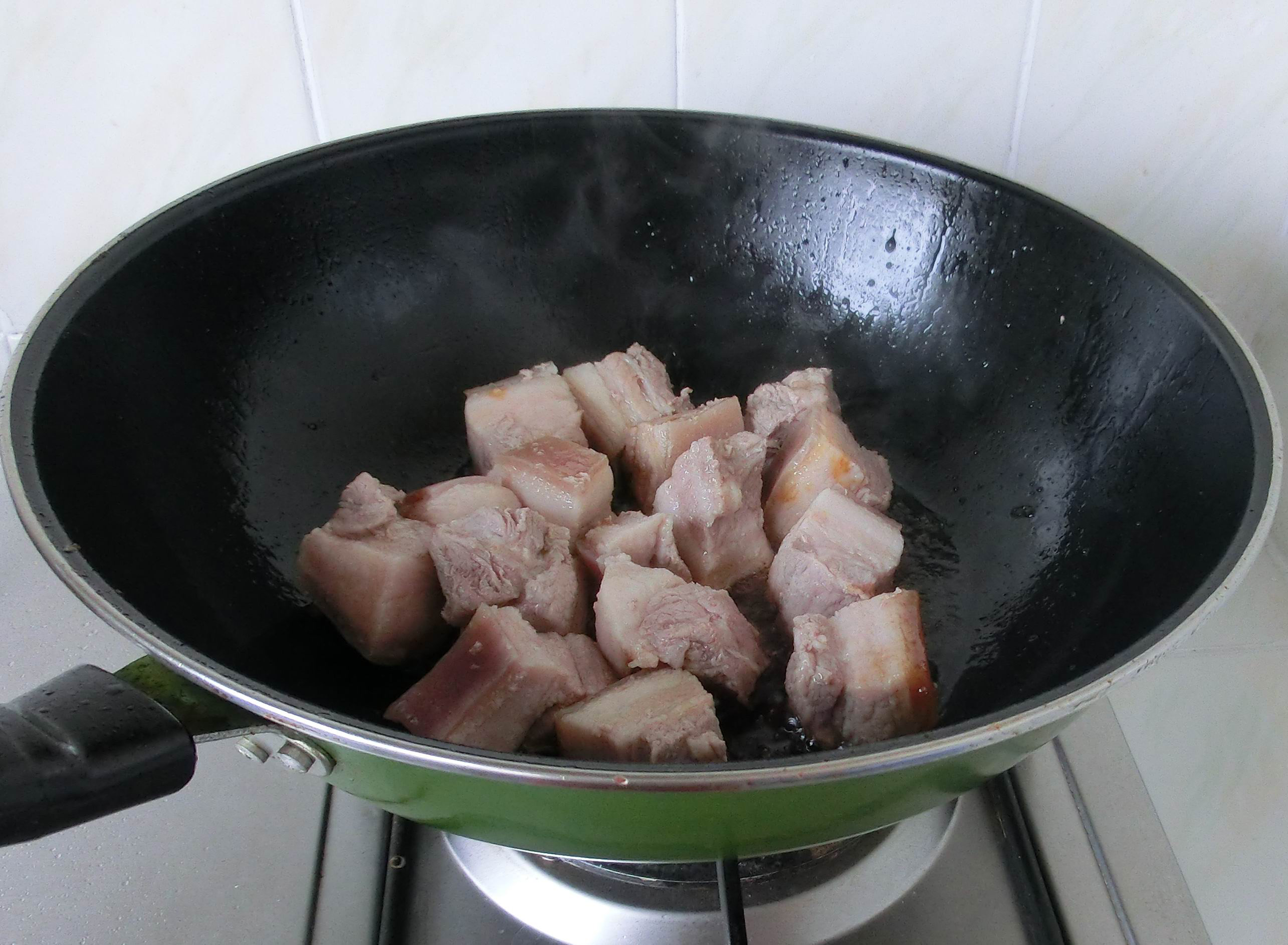 冬笋红烧肉冬笋什么时候下锅,冬笋红烧肉的家常做法窍门视频