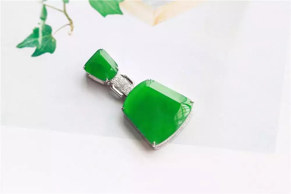 b货翡翠卖高价,为什么b货翡翠卖得很好