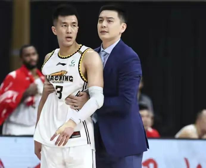辽宁成为最大赢家！辽宁四人入选国家队，张镇麟再现恐怖折叠上篮