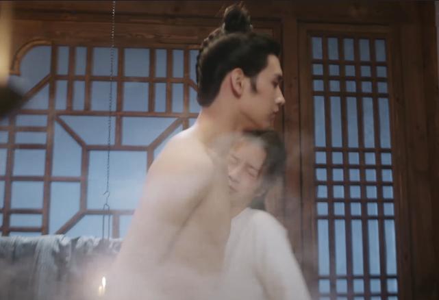 又亲又咬还“壁咚”!《花好月又圆》路子野,“先婚后爱”太上头