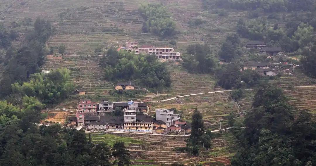 红色故事生死护送,红色故事葬礼