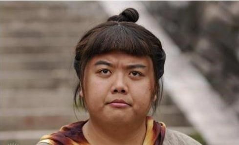 周星驰给钱拍戏,周星驰成名后只给4个人当配角