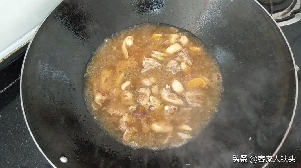 鸭肉这么做太好吃了，美味无腥味，做法还简单，上桌一会光盘