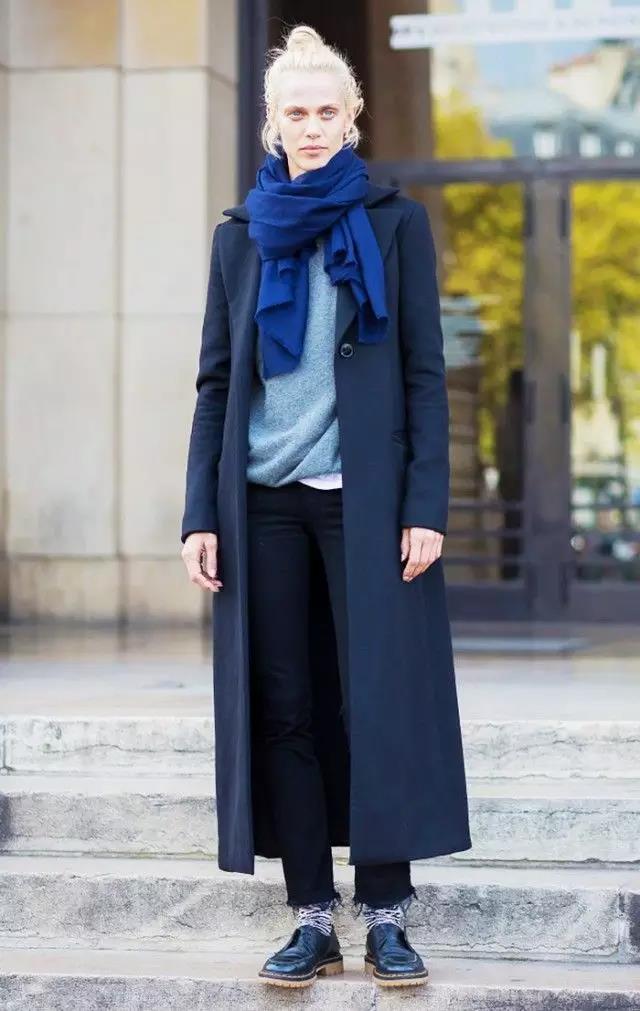 秋冬流行色高级时髦,深蓝色和黑色哪个更高级