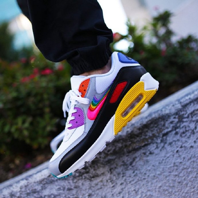 NIKE彩虹系列再度来袭！BETRUE让你炫出本真