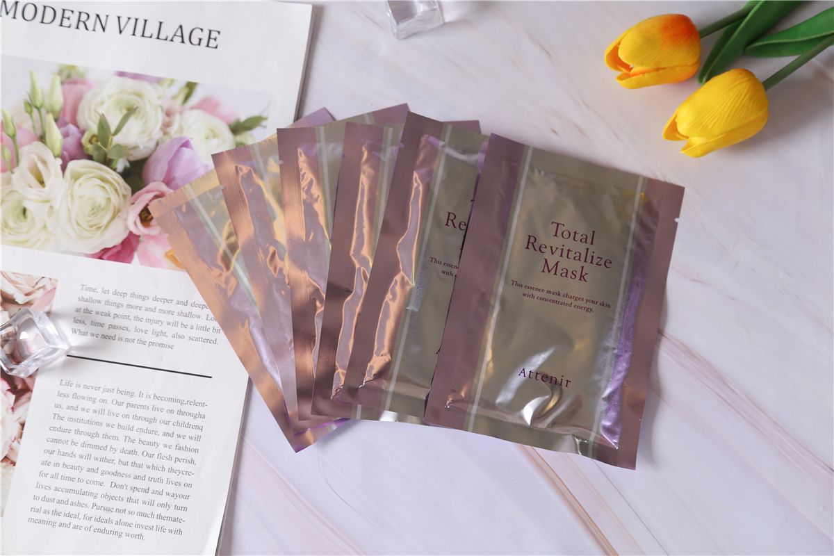 脸干燥用什么保湿面膜,中年妇女皮肤干燥用哪种面膜好