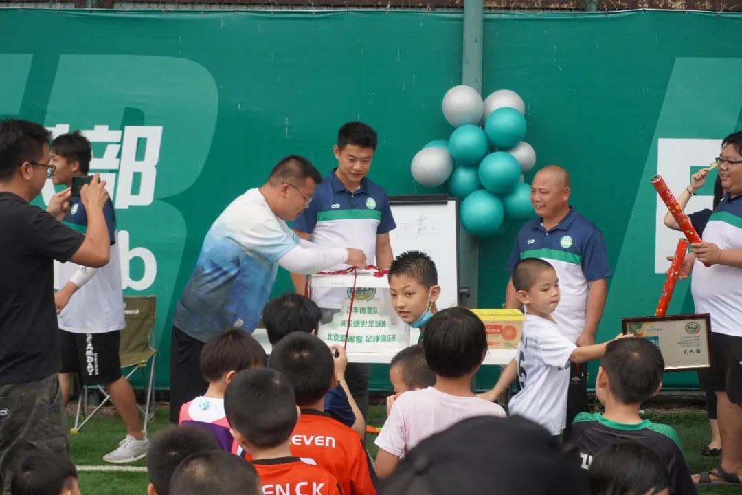 逐梦赛场迎篮而上,逐梦场