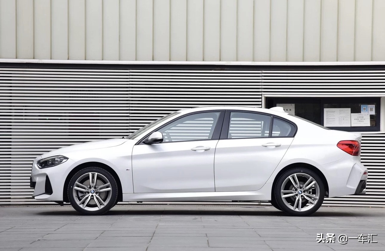 宝马120i领先,宝马120i值不值得购买2023