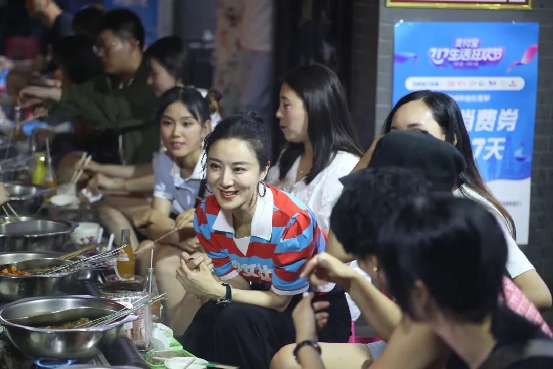 薇娅最值得买的零食,薇娅必买10种零食