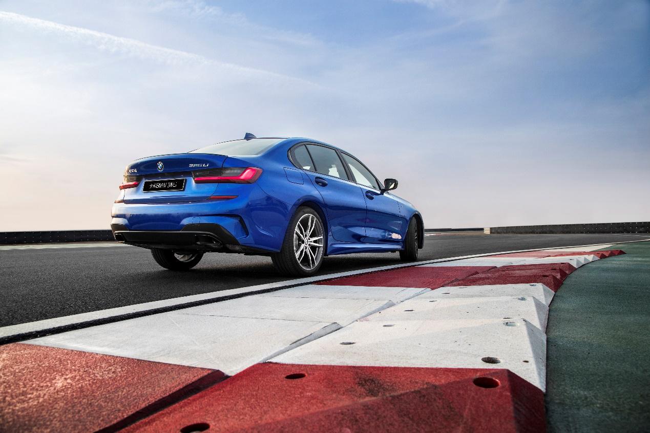 宝马3系老款和新款对比讲解,新宝马3系深度评测内饰