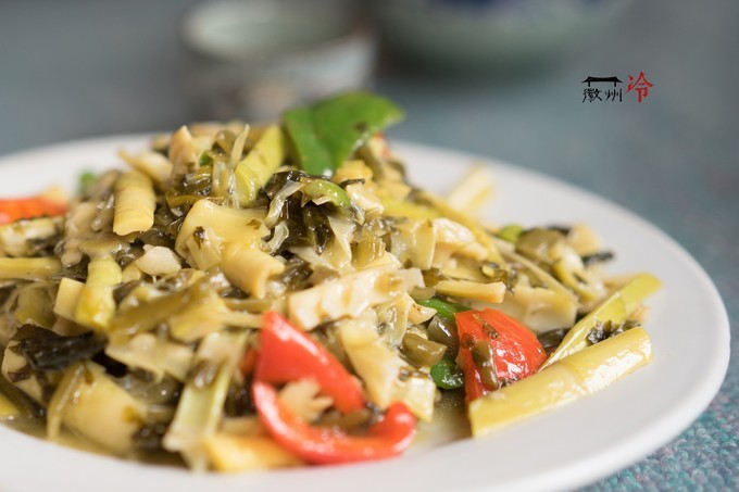 「徽州冷」宏村秋深晴少,友谊地久天