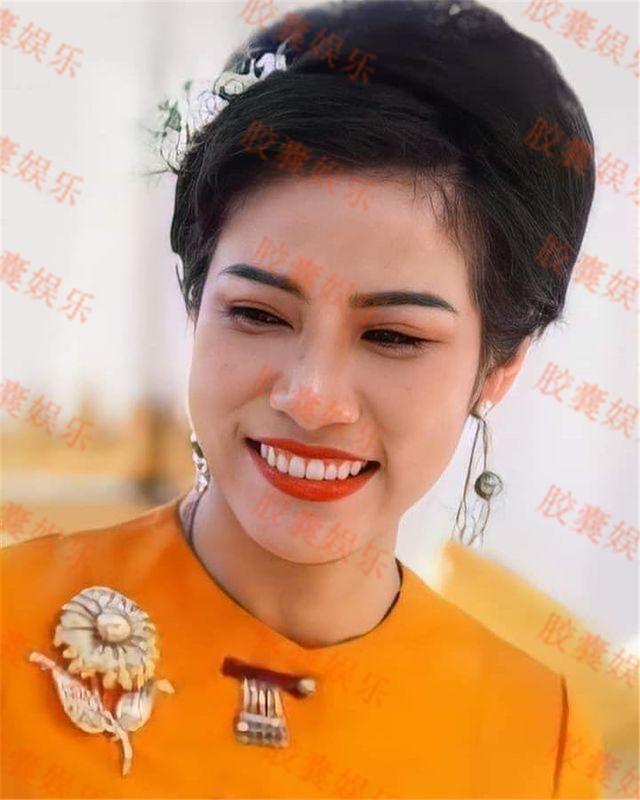 37岁诗妮娜公开晒照,37岁诗妮娜复出