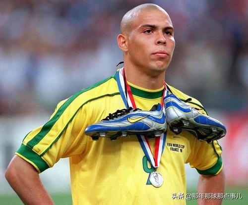 足球代名词罗纳尔多,有一种足球叫德国足球