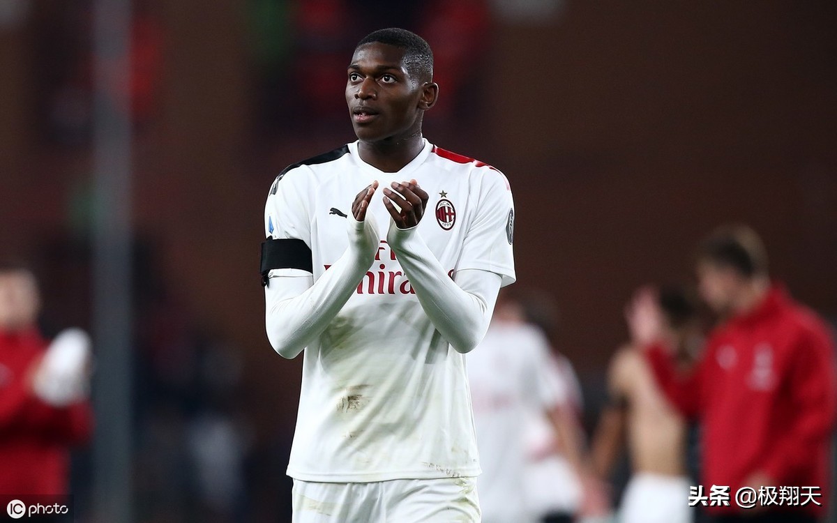 米兰为何与马尔蒂尼闹翻也要选他,马尔蒂尼助米兰巅峰