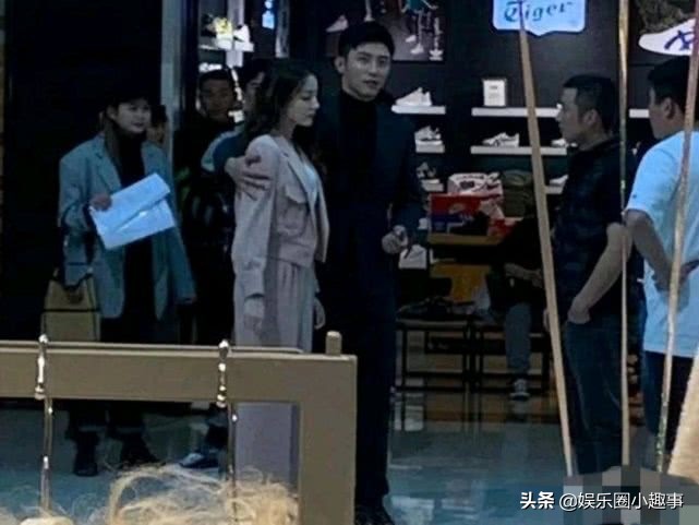 军嫂张馨予产后复出,张馨予迪丽热巴自由发挥的戏