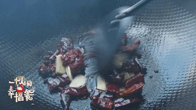 烧的肥肠怎么又软又大个,干锅肥肠最完美做法