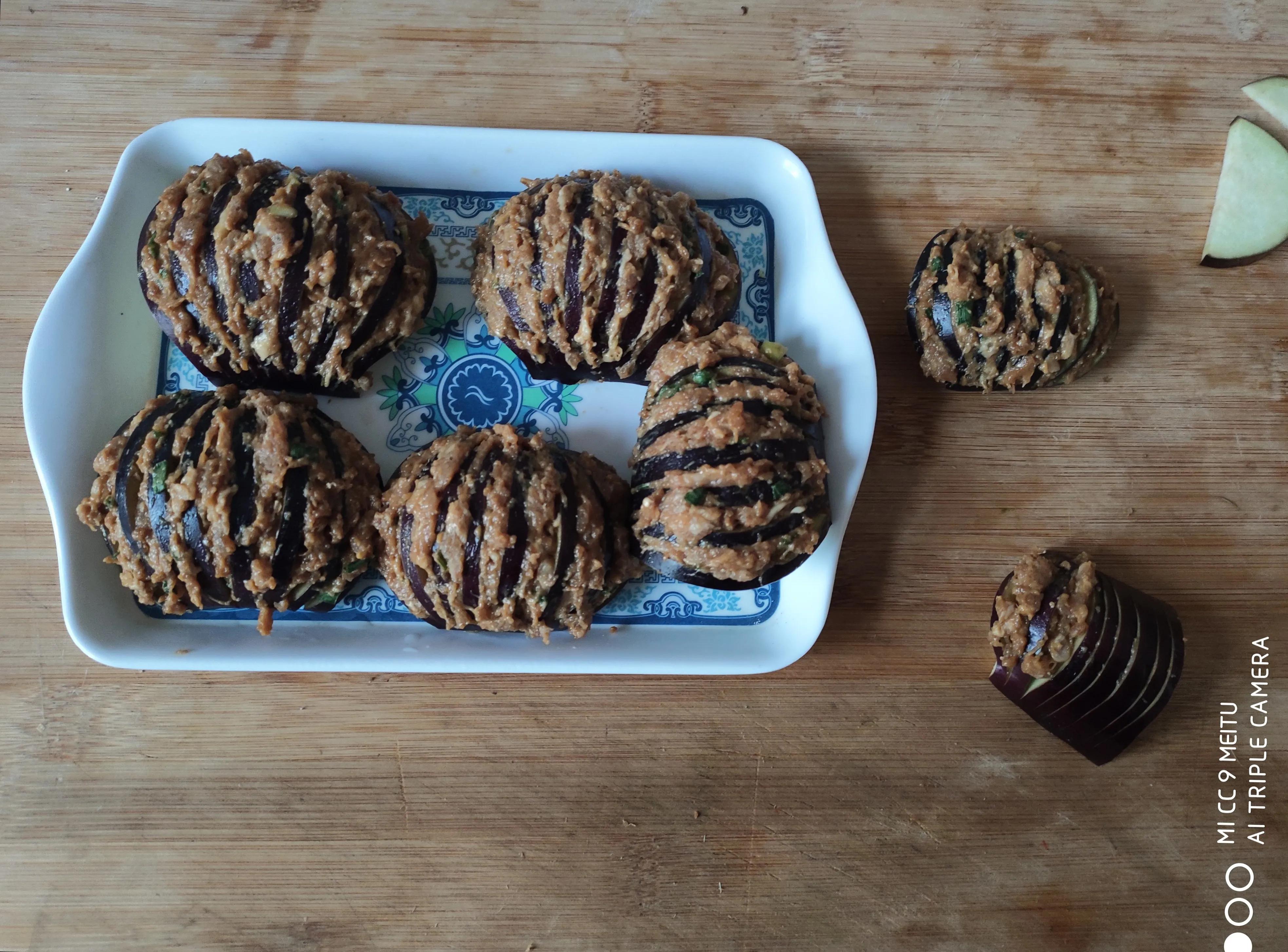 年夜饭喜气洋洋,年夜饭张灯结彩