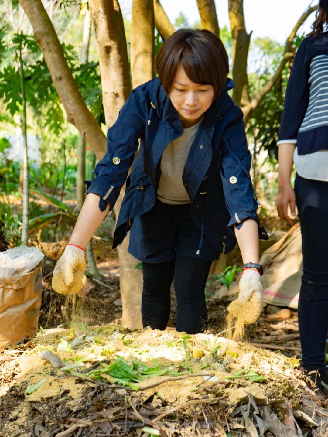 一对夫妻的零浪费生活,自制牙膏洗发水