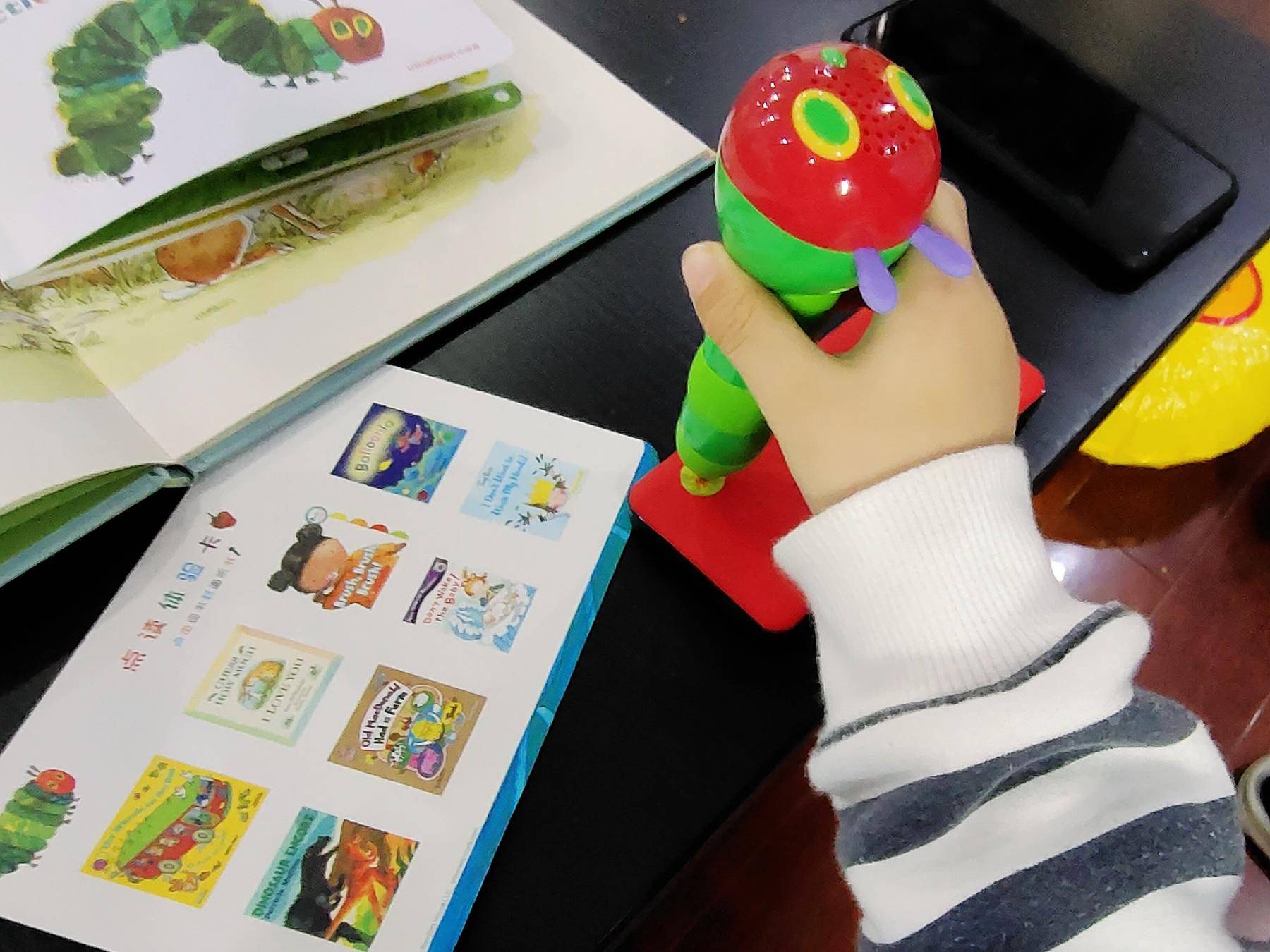 欢乐学习，共同成长，小彼恩WIFI版毛毛虫点读笔英语启蒙