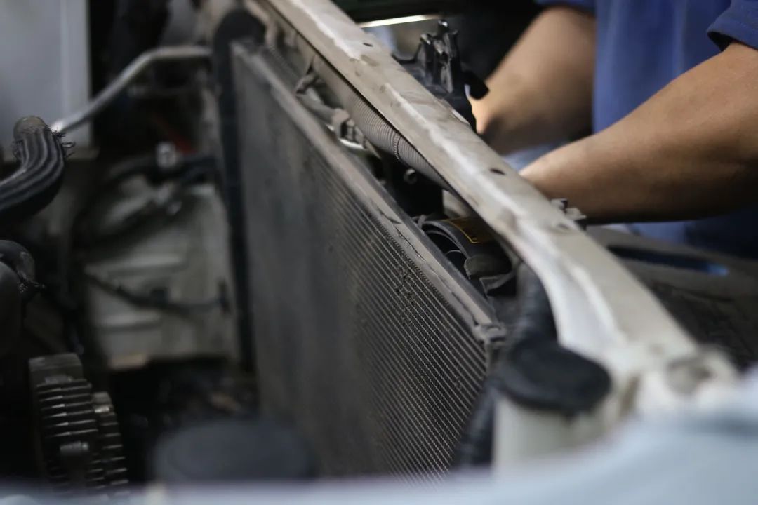 普拉多lc120整备翻新多少钱,普拉多120原厂翻新整备全过程