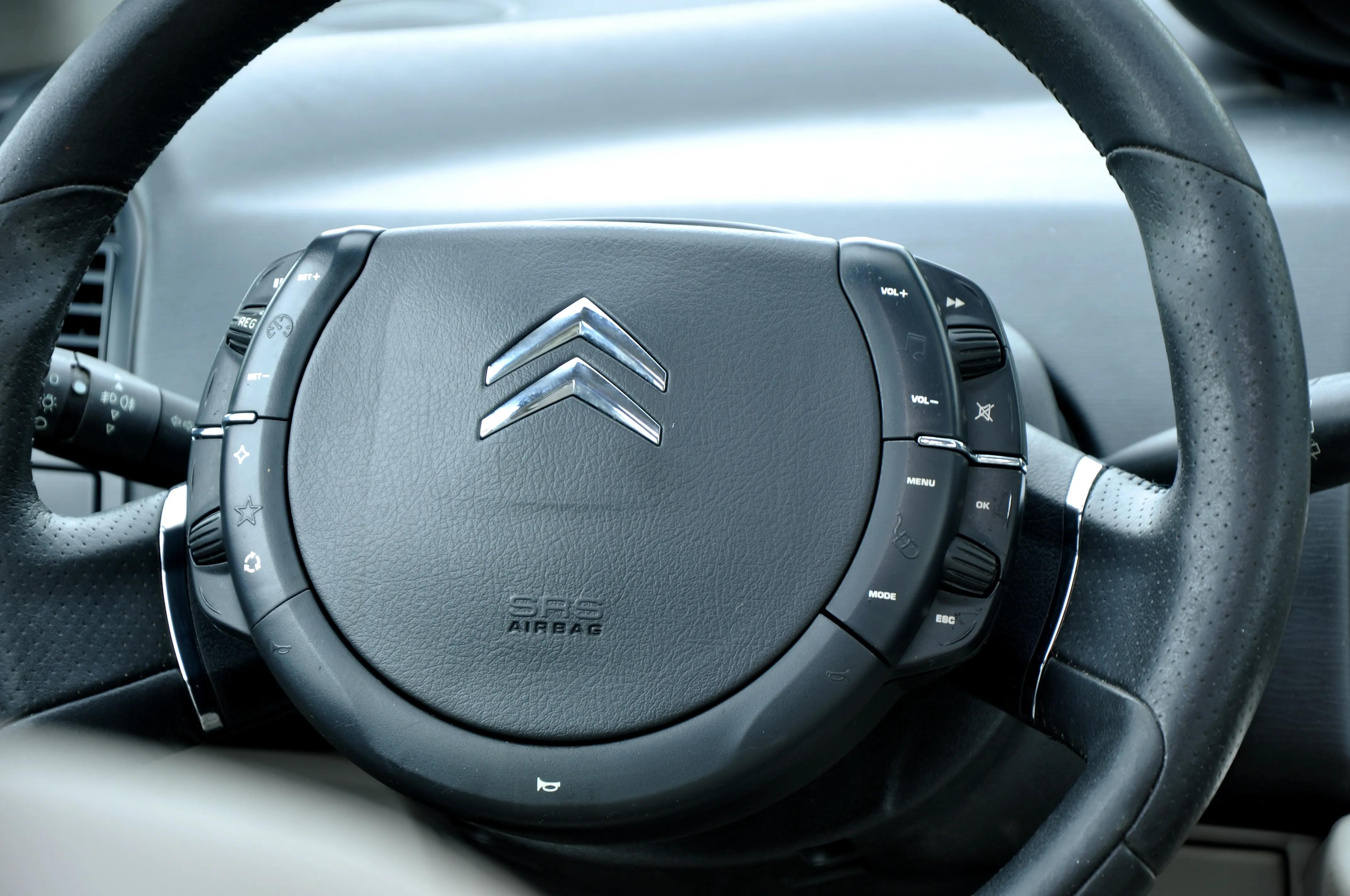 2011雪铁龙世嘉,法式浪漫雪铁龙