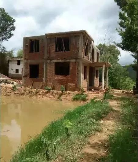 农村建房款式两层半,农村建房每一层格局都要一样吗