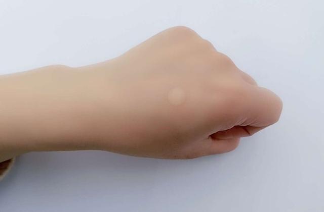 诺伊维尔,诺伊维尔精华液